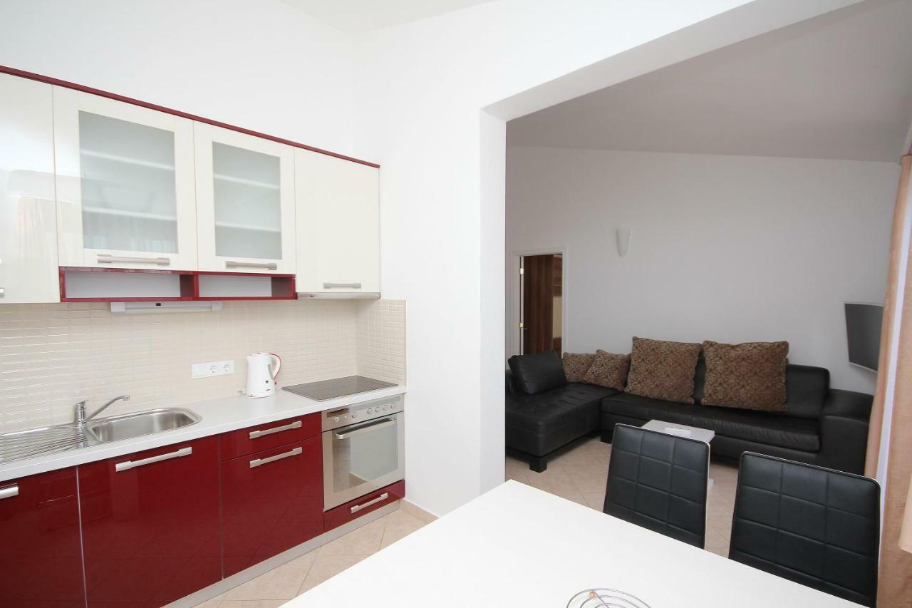 Apartment Domo Makarska Eksteriør billede